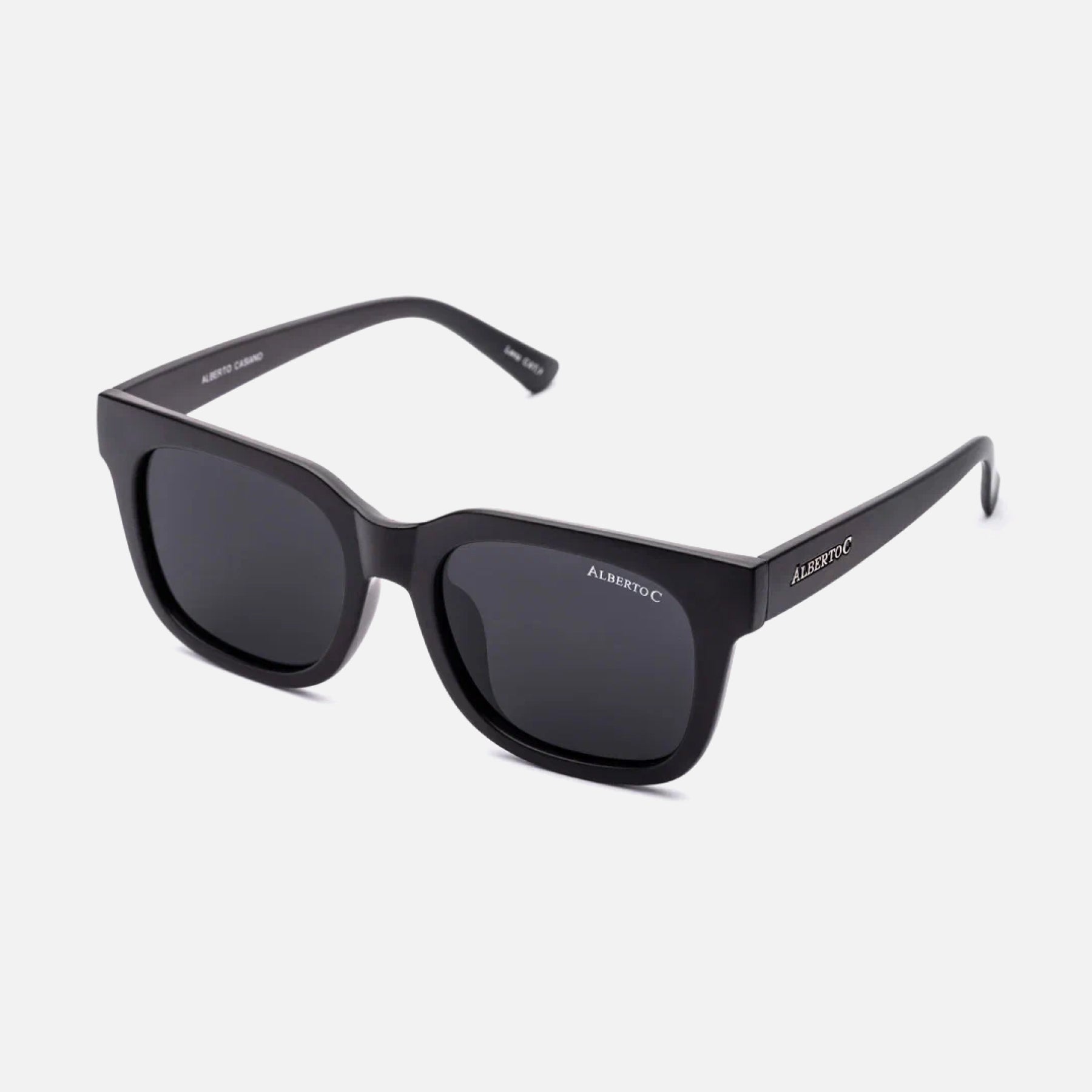 #color_matte black polarized